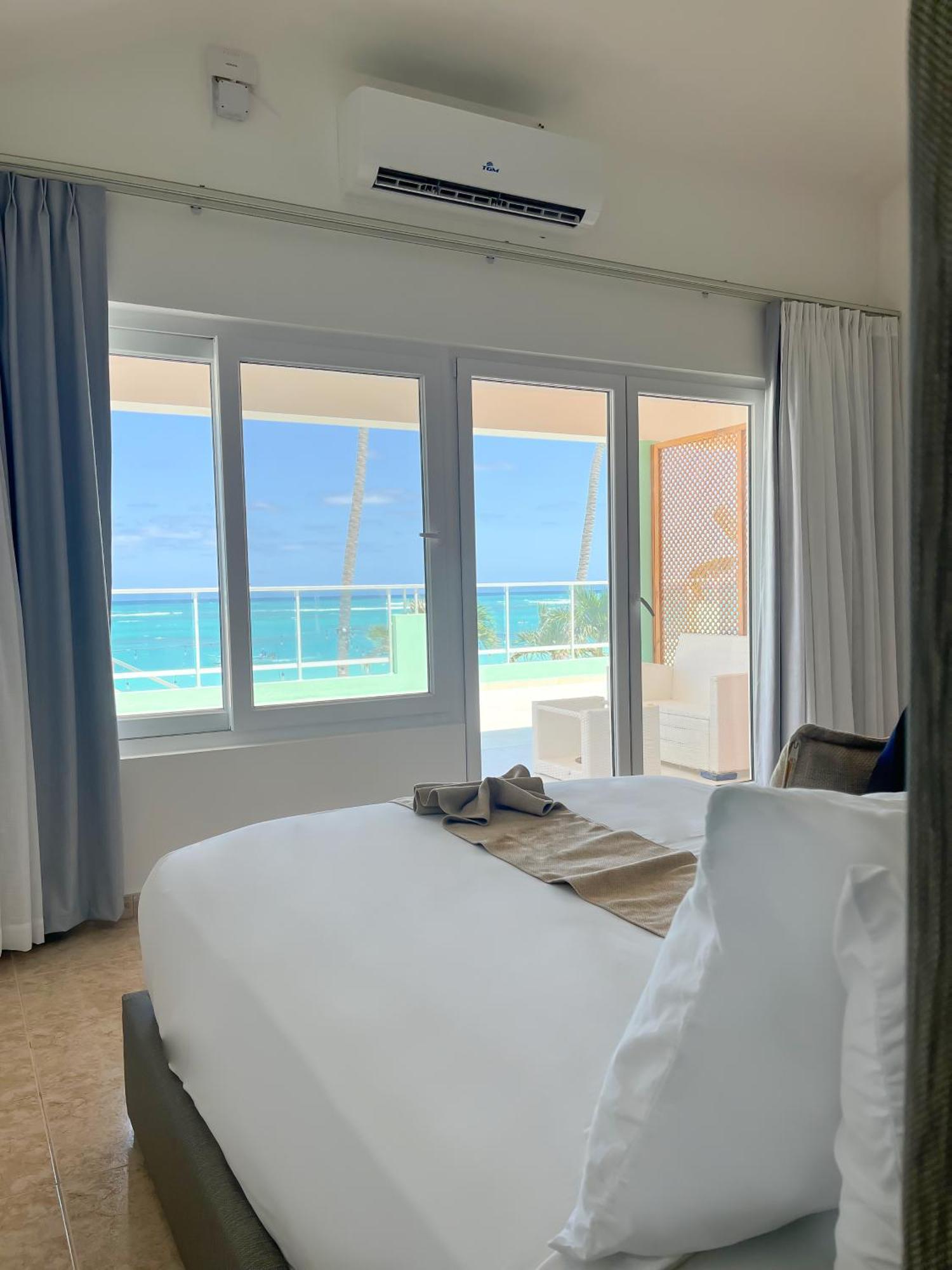 Green Coast Beach Hotel بونتا كانا المظهر الخارجي الصورة